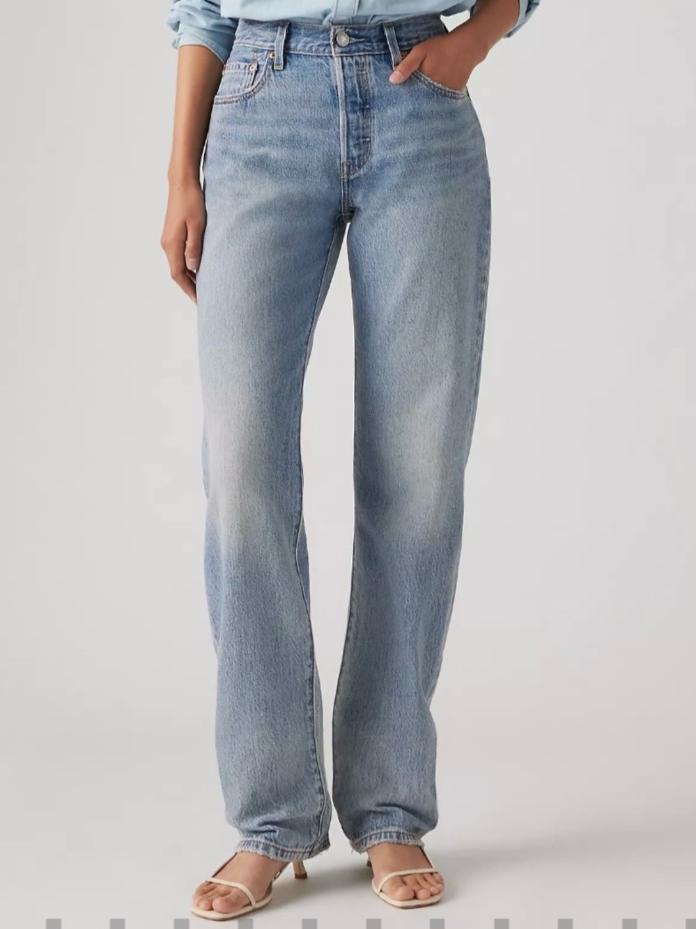 Levi's 501 90s Lightweight Light Blue Straight Leg mid rise Jeans size 30 NWT